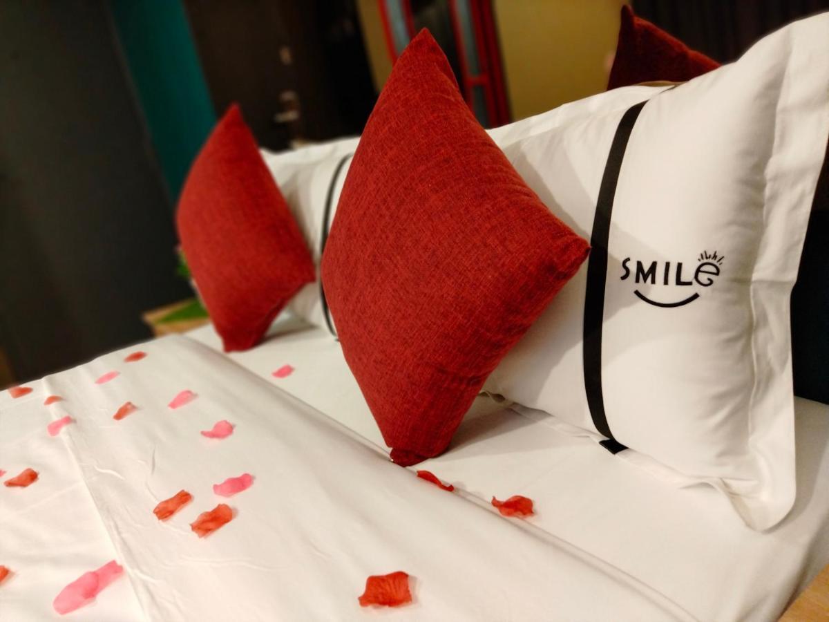 Smile Hotel C180 Cheras Selatan Екстериор снимка