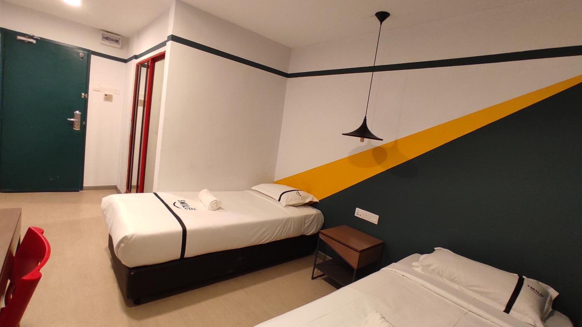 Smile Hotel C180 Cheras Selatan Екстериор снимка