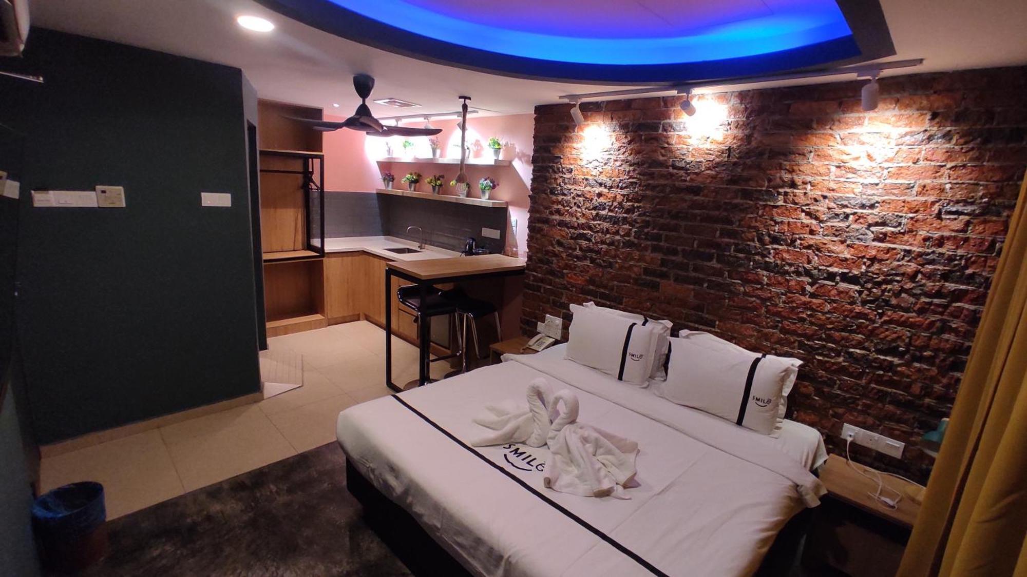 Smile Hotel C180 Cheras Selatan Екстериор снимка