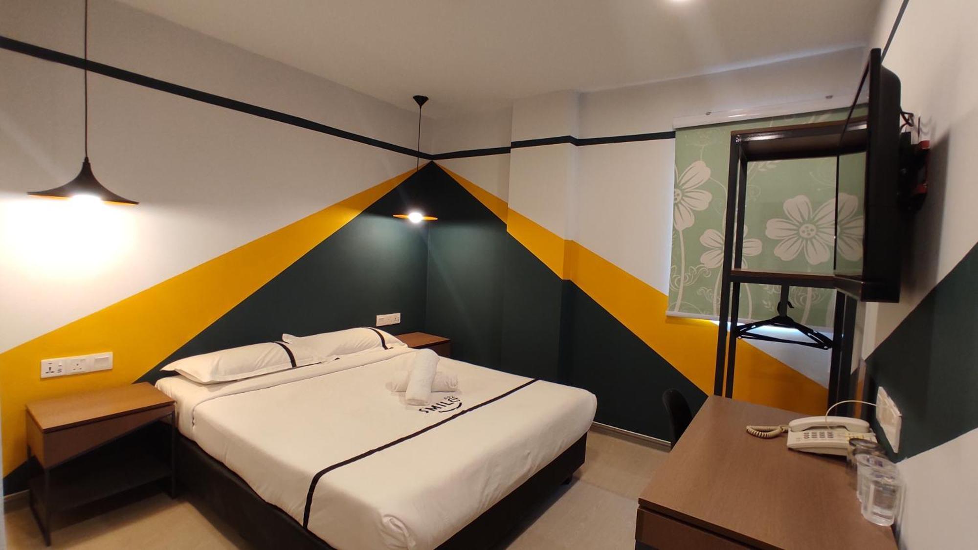 Smile Hotel C180 Cheras Selatan Екстериор снимка