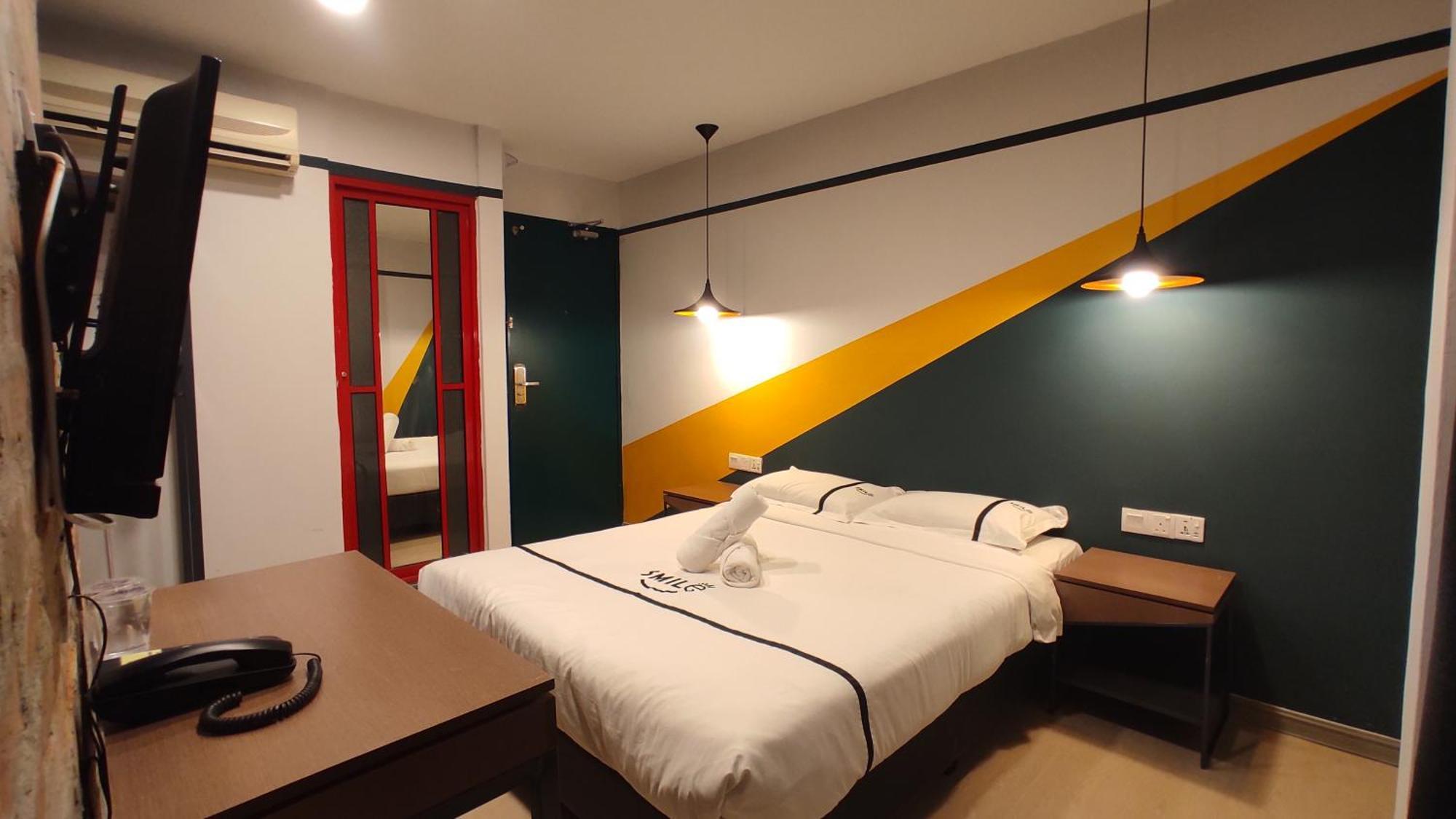 Smile Hotel C180 Cheras Selatan Екстериор снимка