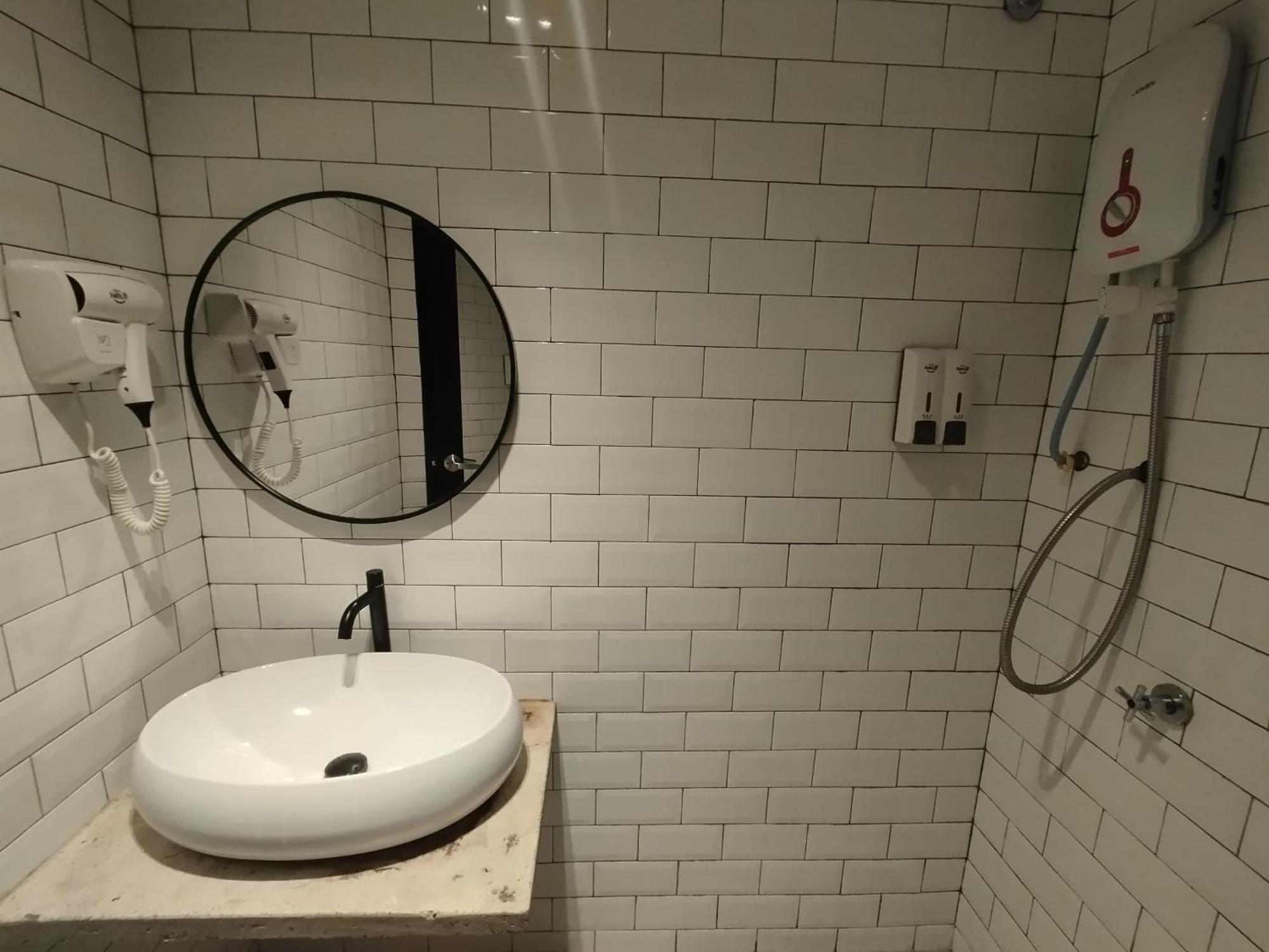 Smile Hotel C180 Cheras Selatan Екстериор снимка