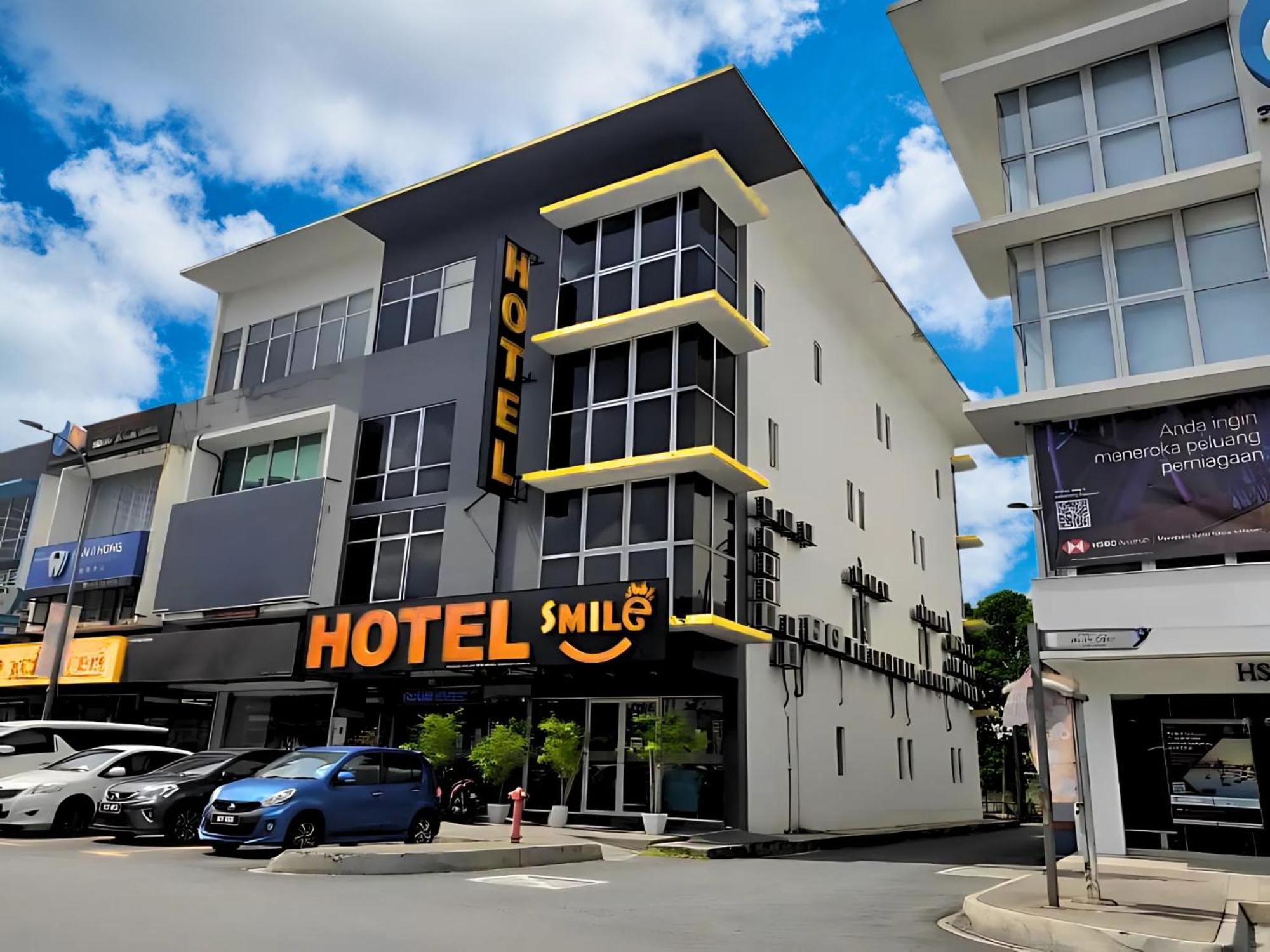 Smile Hotel C180 Cheras Selatan Екстериор снимка