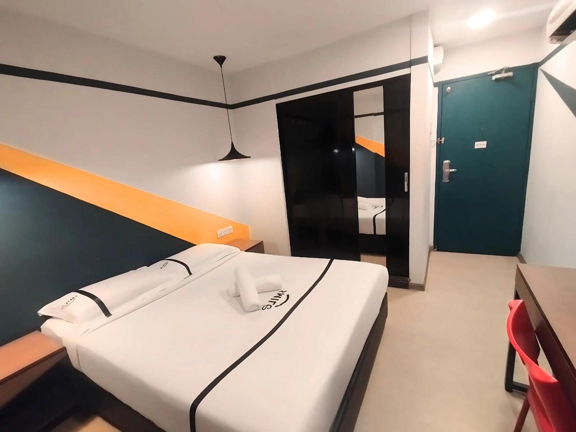 Smile Hotel C180 Cheras Selatan Екстериор снимка